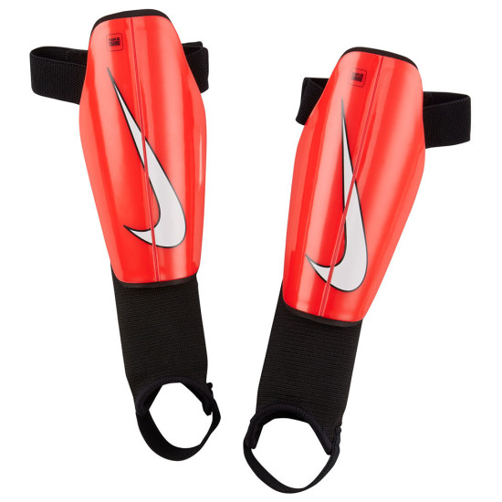 Nike Παιδικές επικαλαμίδες ποδοσφαίρου Charge Shin Guards Nike Παιδικές επικαλαμίδες ποδοσφαίρου Charge Shin Guards